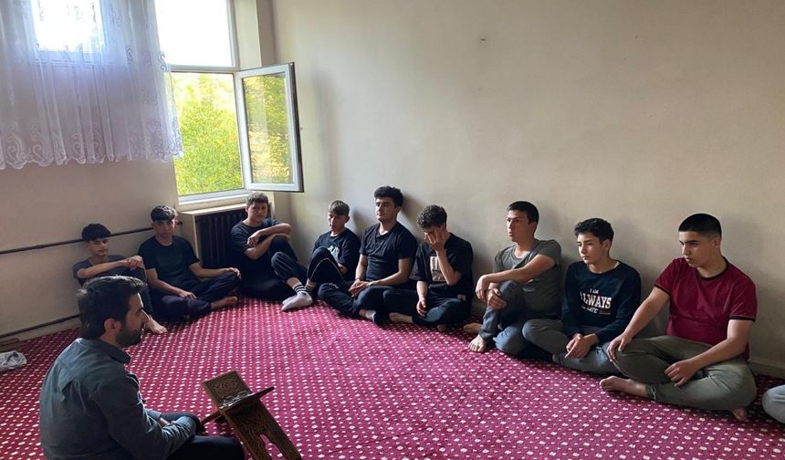 Cide'de Değerler Eğitimi Konferansı düzenlendi