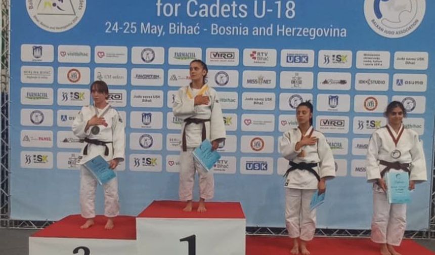 Çilimli Belediyesi Spor Kulübü sporcusu Ayşenaz Tosun, judoda Balkan ikincisi oldu