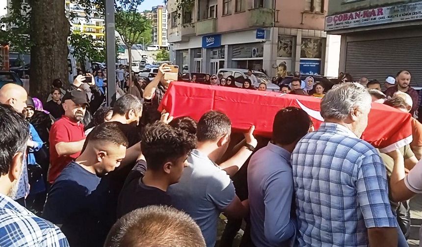Giresun'da pikabın çarpması sonucu hayatını kaybeden çocuk defnedildi