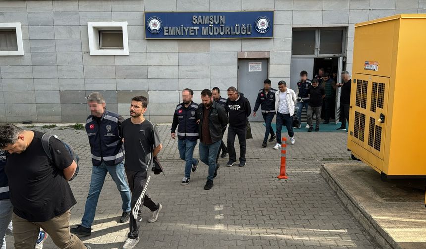GÜNCELLEME - Samsun merkezli üç ilde iki döner zincirine yönelik FETÖ soruşturmasında 5 zanlı tutuklandı