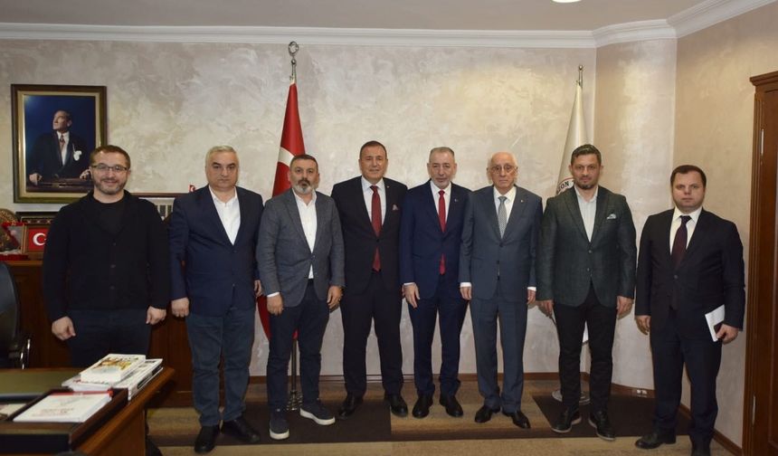 IKBY Etnik ve Dini Oluşumlardan Sorumlu Bakanı Maruf'tan TTSO'ya ziyaret