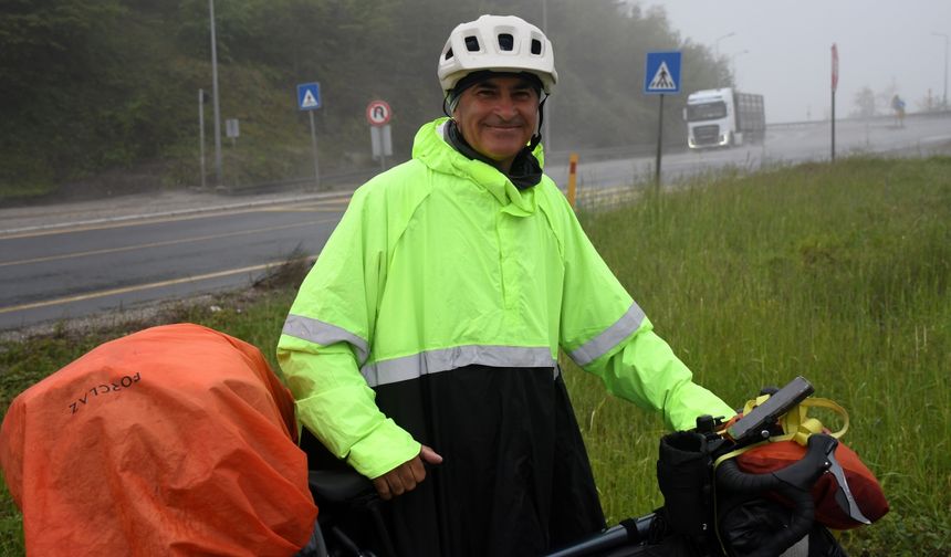 İspanyol çiftçi, kanser hastaları için Vietnam'a kadar pedal çevirecek