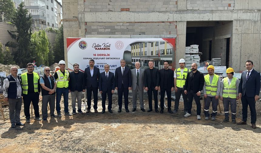 Karabük Valisi Mustafa Yavuz, yapımı süren okullarda incelemelerde bulundu