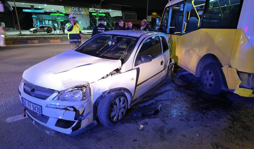 Karabük'te ehliyetsiz ve alkollü sürücünün karıştığı kazada 2 kişi yaralandı