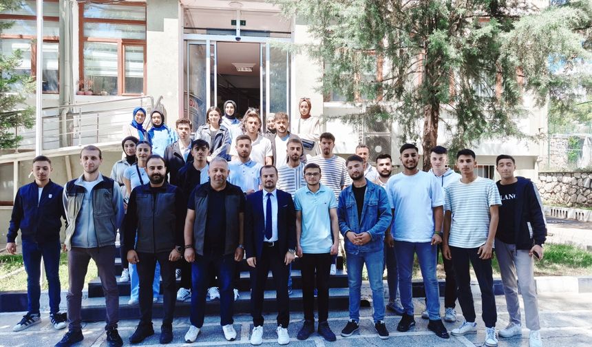 Kargı’da üniversite öğrencilerinde Orman İşletme Müdürlüğü’ne teknik gezi
