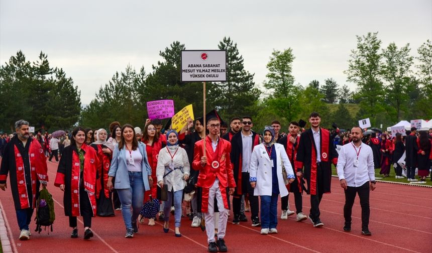 Kastamonu Üniversitesinde mezuniyet töreni düzenlendi