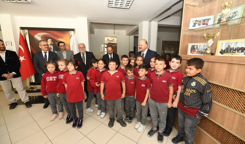 Kastamonu Valisi Dallı'dan okul ziyaretleri