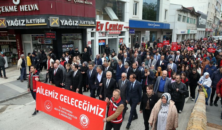 Kastamonu'da "Aile Haftası" yürüyüşü gerçekleştirildi