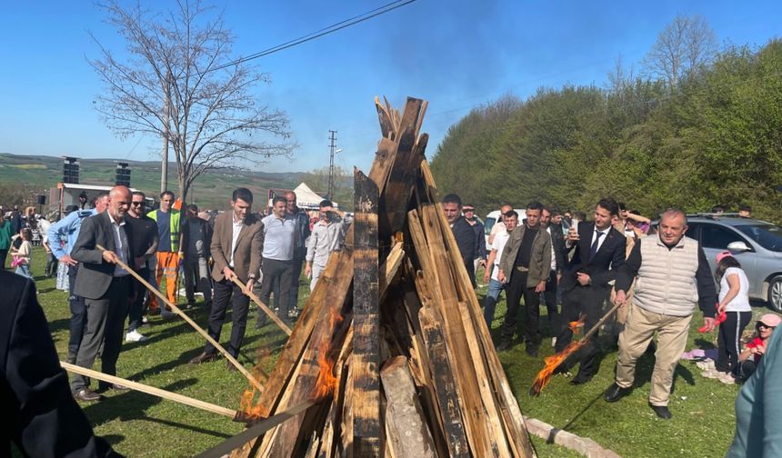Ladik’te Hıdırellez Şenliği düzenlendi
