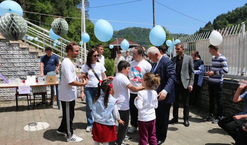 Of'ta Engeliler Haftası nedeniyle etkinlik düzenlendi
