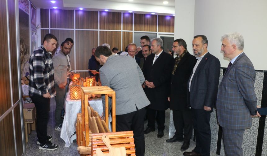 Of’ta Engelliler Haftası'na yönelik sergi açıldı