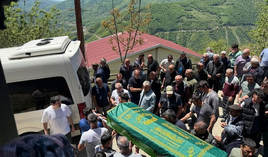 Ordu'da denizde boğulan lise öğrencisinin cenazesi toprağa verildi
