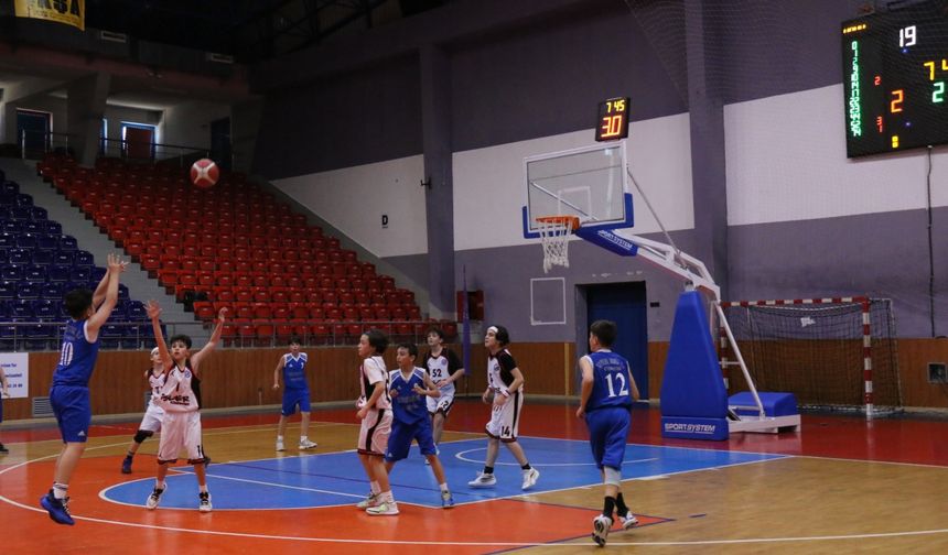 Ordu'da Okul Sporları Küçükler Basketbol Türkiye Yarı Finalleri yapıldı
