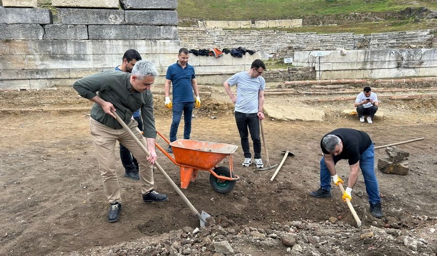 Prusias Ad Hypium Antik Kenti'ndeki kazı çalışmaları sürüyor