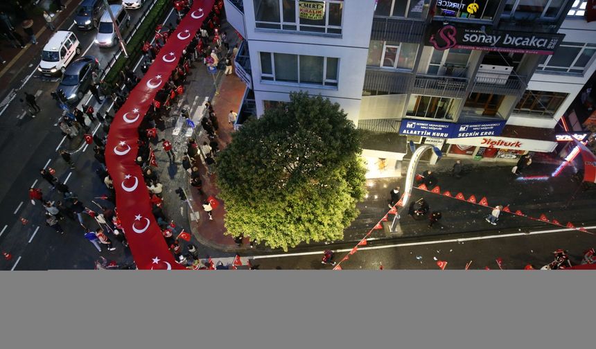 Samsun'da Bayrak Yürüyüşü ve Fener Alayı düzenlendi