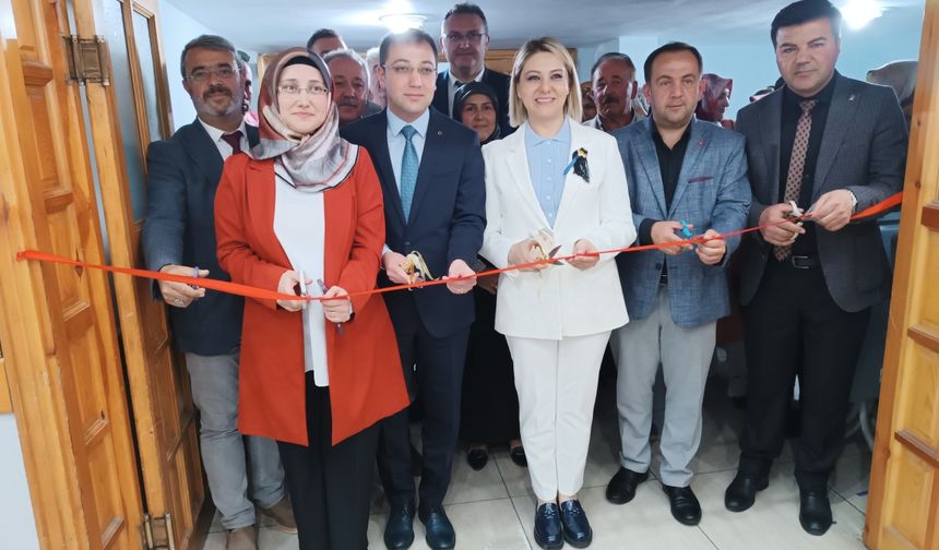 Tosya'da Halk Eğitim Merkezi sergisi açıldı