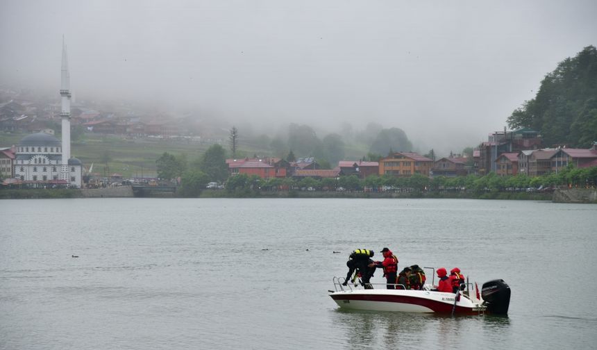 Trabzon'da 5 gün önce dereye düşen çocuğu arama çalışmaları sürüyor