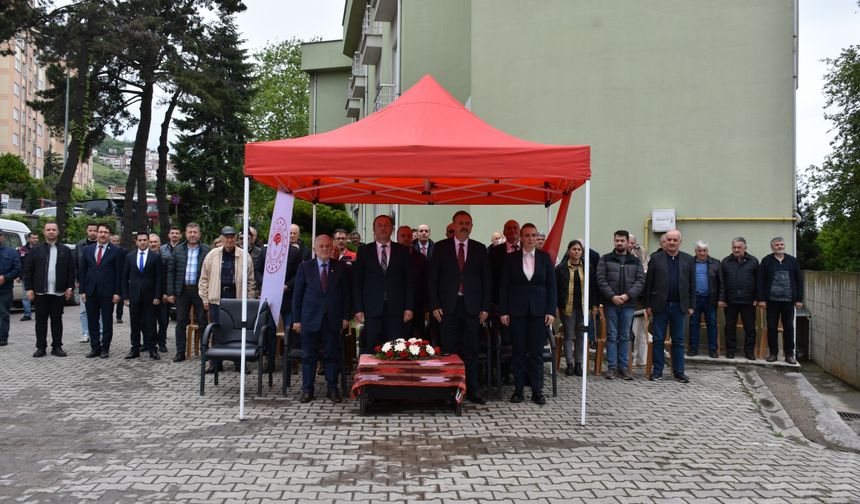 Trabzon'da üreticilere 260 bin sebze fidesi dağıtıldı
