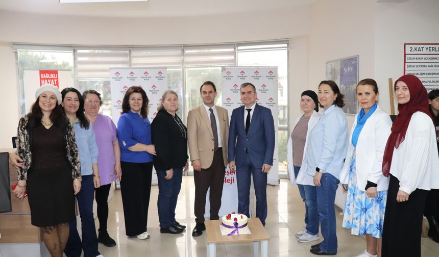 Ünye'de öğrencilerden “Sağlık” temalı resim sergisi