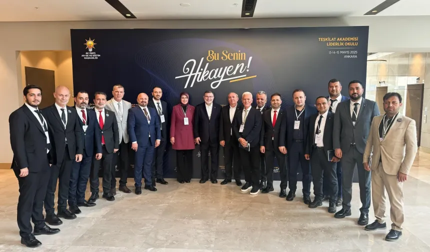 AK Parti kampa girdi: 'Bu senin hikayen'