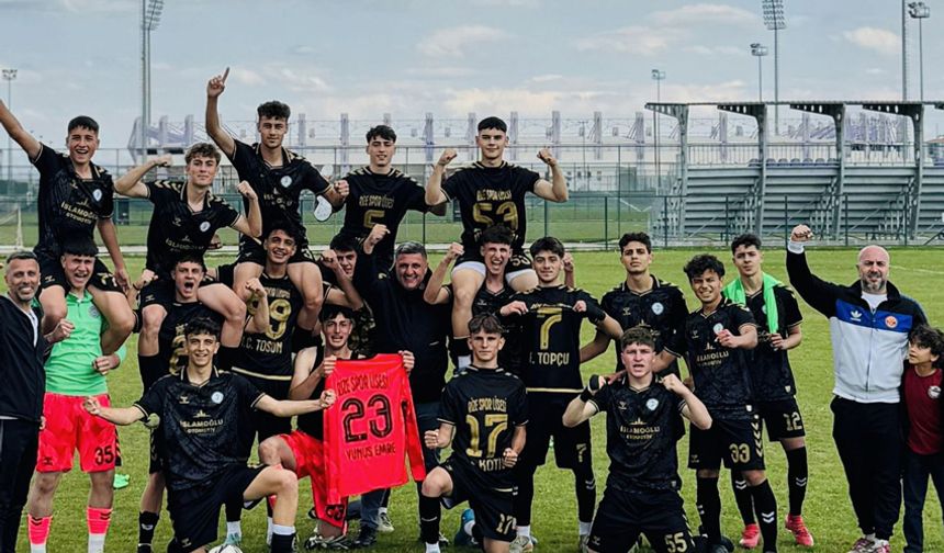 Rize Güneysu Spor Lisesi futbol takımı Türkiye Üçüncüsü oldu