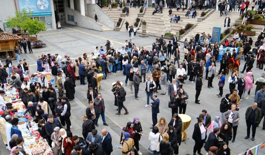 RTEÜ’de Uluslararası Kültür Şenliği Gerçekleştirildi