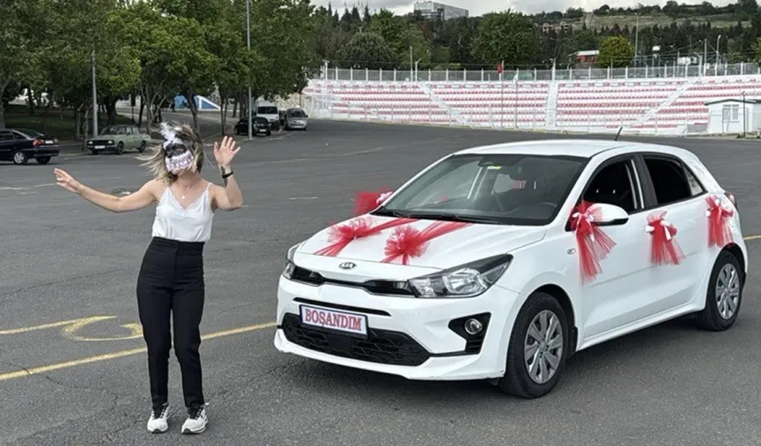 Tekirdağ'da ilginç bir olay yaşandı: Eşinden boşanan kadın, boşanmasını göbek atarak kutladı!
