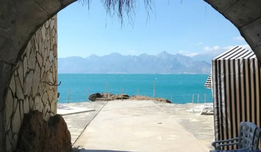 Antalya'da beş yıldızlı otelde skandal! Gizli tünel yapmışlar