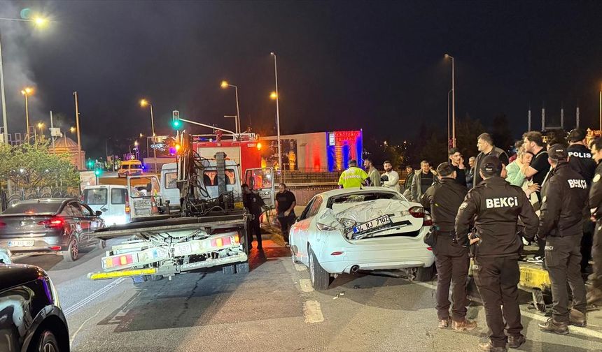 Trabzon'da kaldırımda yürürken otomobil çarpan kişi yaralandı