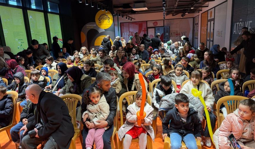 Trabzon'daki Özdemir Bayraktar Bilim Merkezi'ni 61 bini aşkın öğrenci ziyaret etti