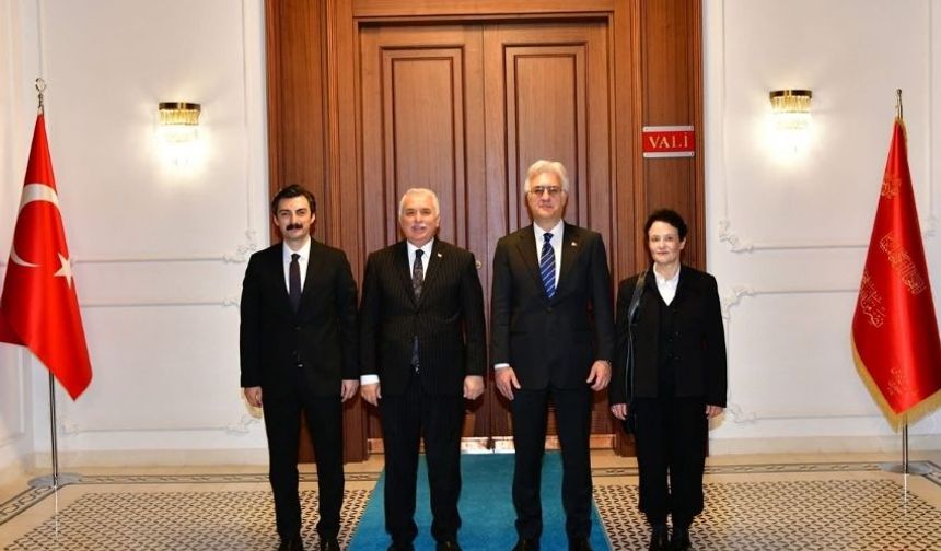 Devlet Tiyatroları Genel Müdürü Tamer Karadağlı’dan Vali Aziz Yıldırım’a Ziyaret