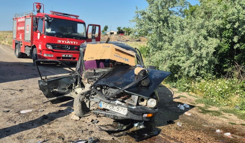 Amasya’da iki otomobilin çarpıştığı kazada 8 kişi yaralandı