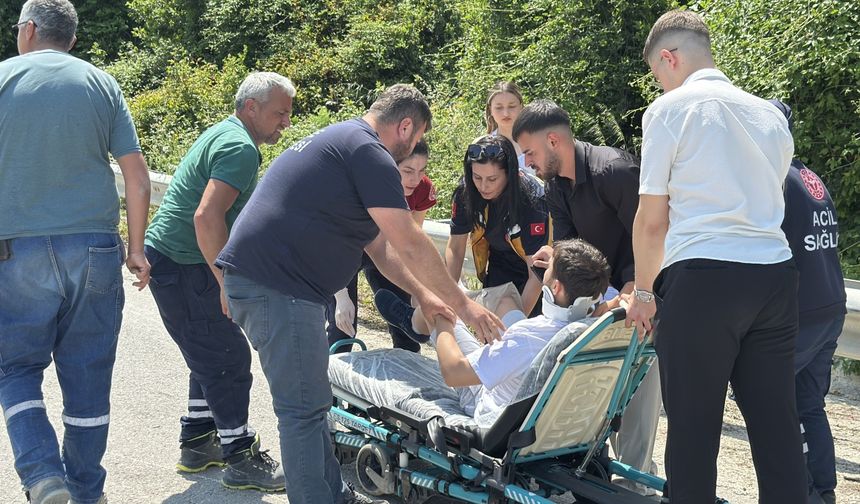Gerze’de otomobille motosikletin çarpıştığı kazada bir kişi yaralandı