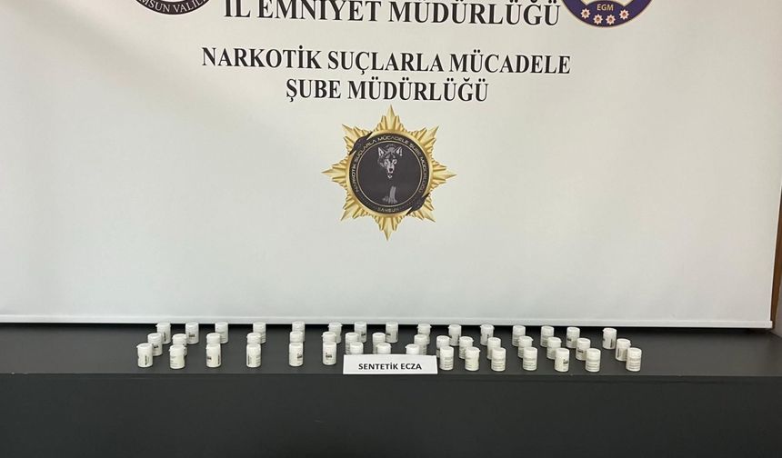 Samsun'da 5 bin 880 sentetik uyuşturucu hap ele geçirildi