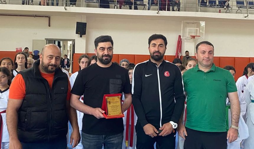 Rize'de Tekvando Heyecanı: Osman Tatoğlu Minikler ve Anadolu Yıldızlar Ligi İl Seçmeleri Başarıyla Tamamlandı