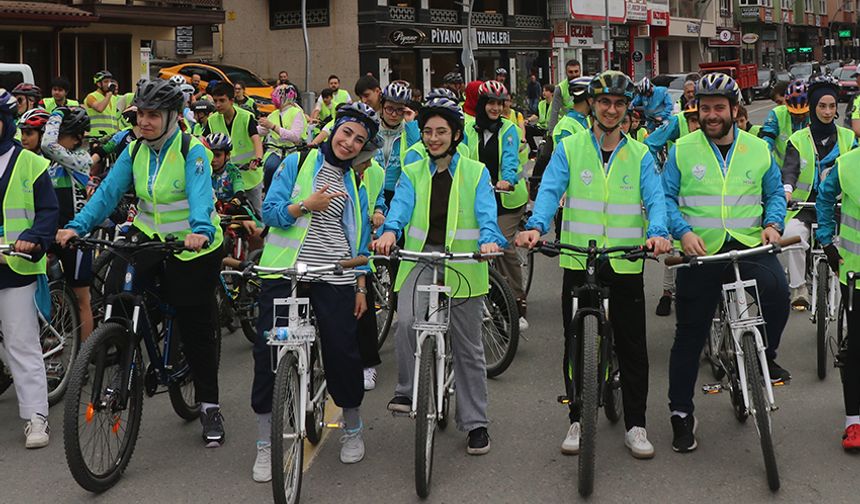 Rize'de "Sağlığın keyfini birlikte sürelim" temasıyla 12. Geleneksel Yeşilay Bisiklet Turu düzenlendi