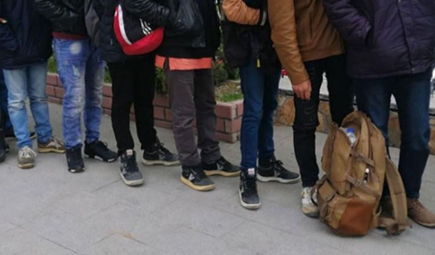 Bayburt'ta 6 düzensiz göçmen yakalandı
