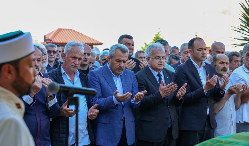 Rize eski Belediye Başkanı Kasap’ın annesi ebediyete uğurlandı