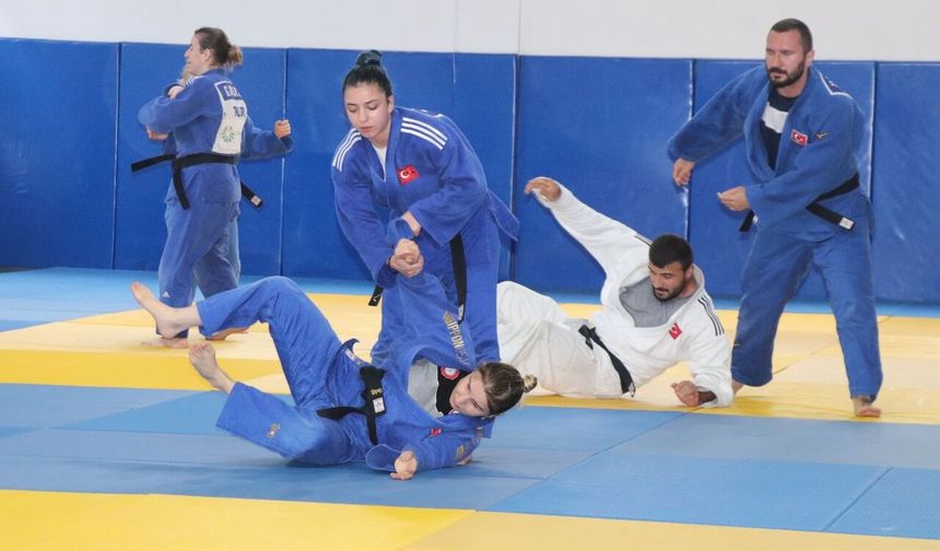 Paralimpik Judo Milli Takımı, Avrupa Şampiyonası için Rize'de güç depoluyor