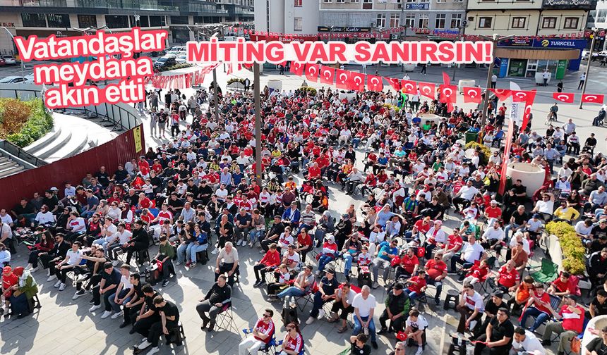 Rize'de, milli maç heyecanı
