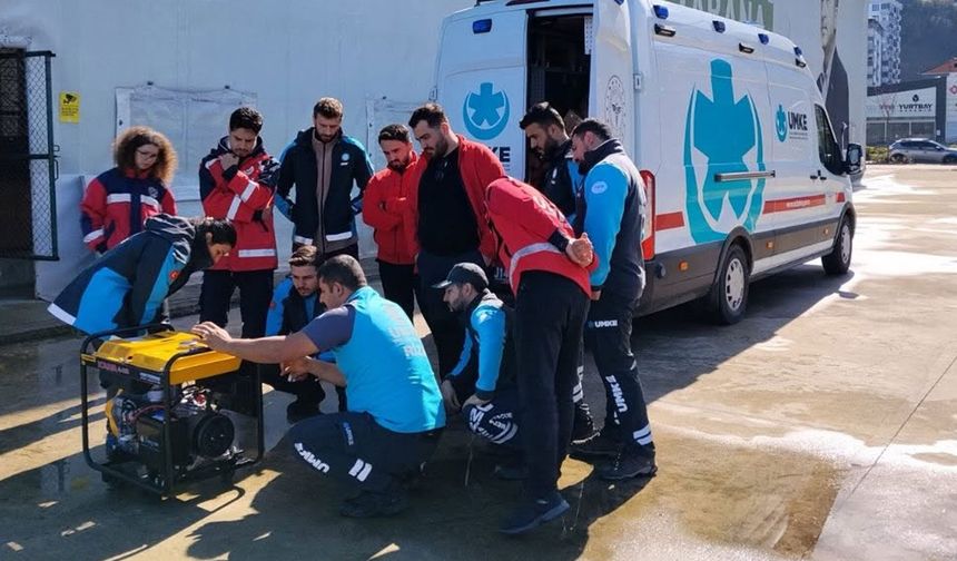 Rize’de UMKE Personeline Acil Müdahale ve EKG Eğitimi
