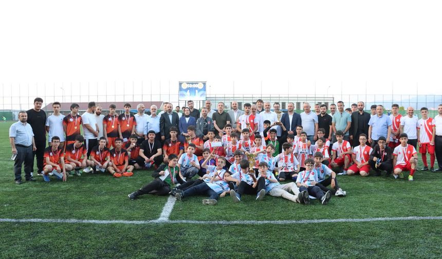 Rize’de Hafızlık Kur’an Kursları Arası Futbol Turnuvası tamamlandı