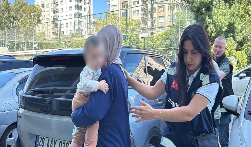 Kucağında bebeğiyle, çantasında 1 kilogram metamfetaminle yakalandı