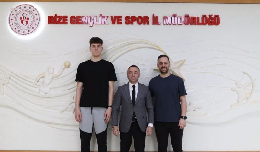 Rizeli 15 yaşındaki Mehmet Akın Kaya Bulgaristan'da 4 altın madalya kazandı