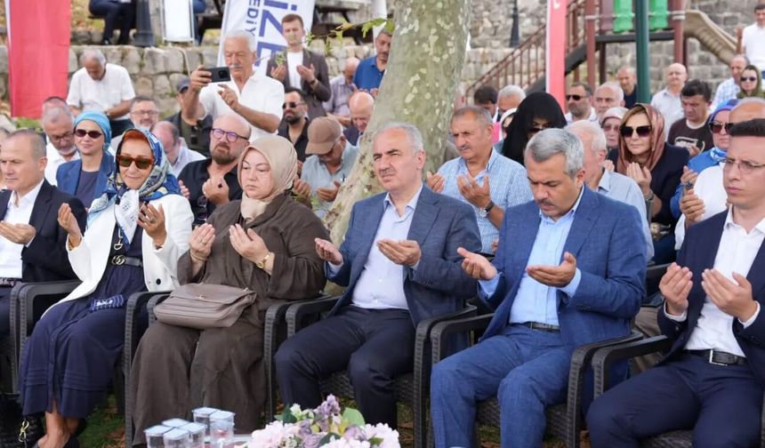 Rize’nin Efsane Belediye Başkanı Ekrem Orhon Dualarla Anıldı