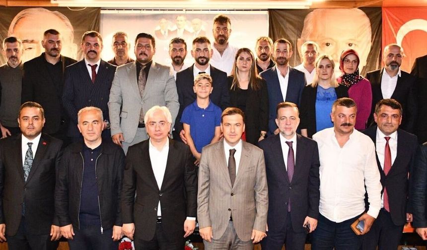 MHP Rize Merkez İlçe Başkanlığına Memişoğlu Yeniden Seçildi