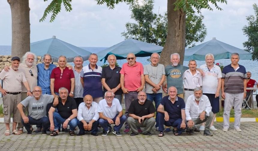 Erzurum Atatürk Üniversitesi mezunları Trabzon'da bir araya geldi
