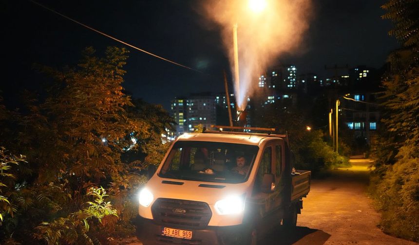 Rize’de Gece İlaçlama Çalışmaları Aralıksız Sürüyor