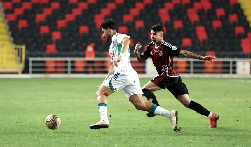Çaykur Rizespor deplasmanda yine yüzü güldü