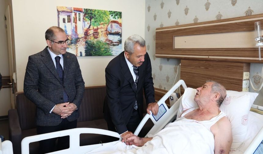 Vali Baydaş’tan Kıbrıs Gazisi Ahmet Şafak’a Hastanede Ziyaret